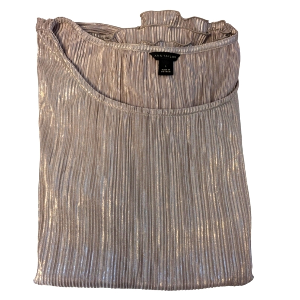 ANN TAYLOR Pleated Top Metallic Champagne Gold Flutter Sleeve Large - Picture 8 of 11